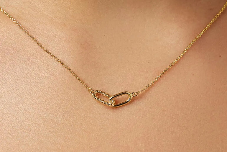 7688e25d-7e89-4992-abd8-57a21b290696-Max