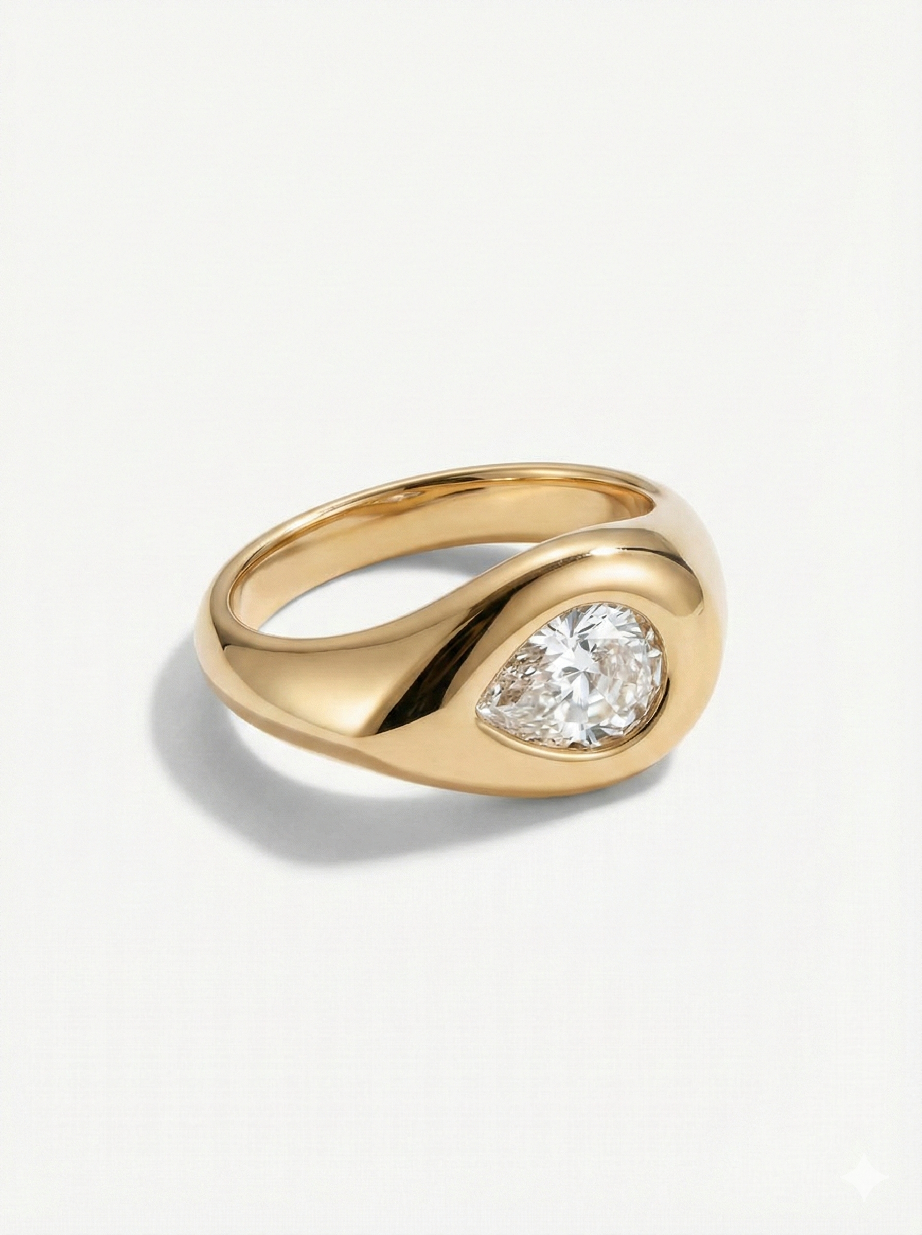 Aura Curve Zirconia Ring