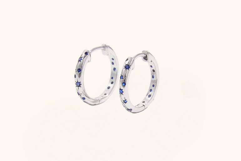 Sparkling sapphire stars